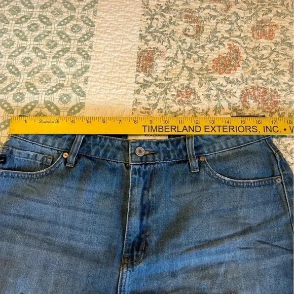 Kancan High Rise Juniors Denim Shorts Size 11. NWT. Measurements in pictures. - Picture 13 of 14